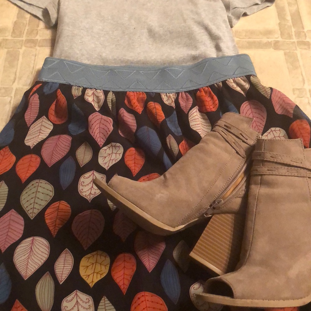 LuLaRoe XS Lola skirt! - Picture 6 of 7
